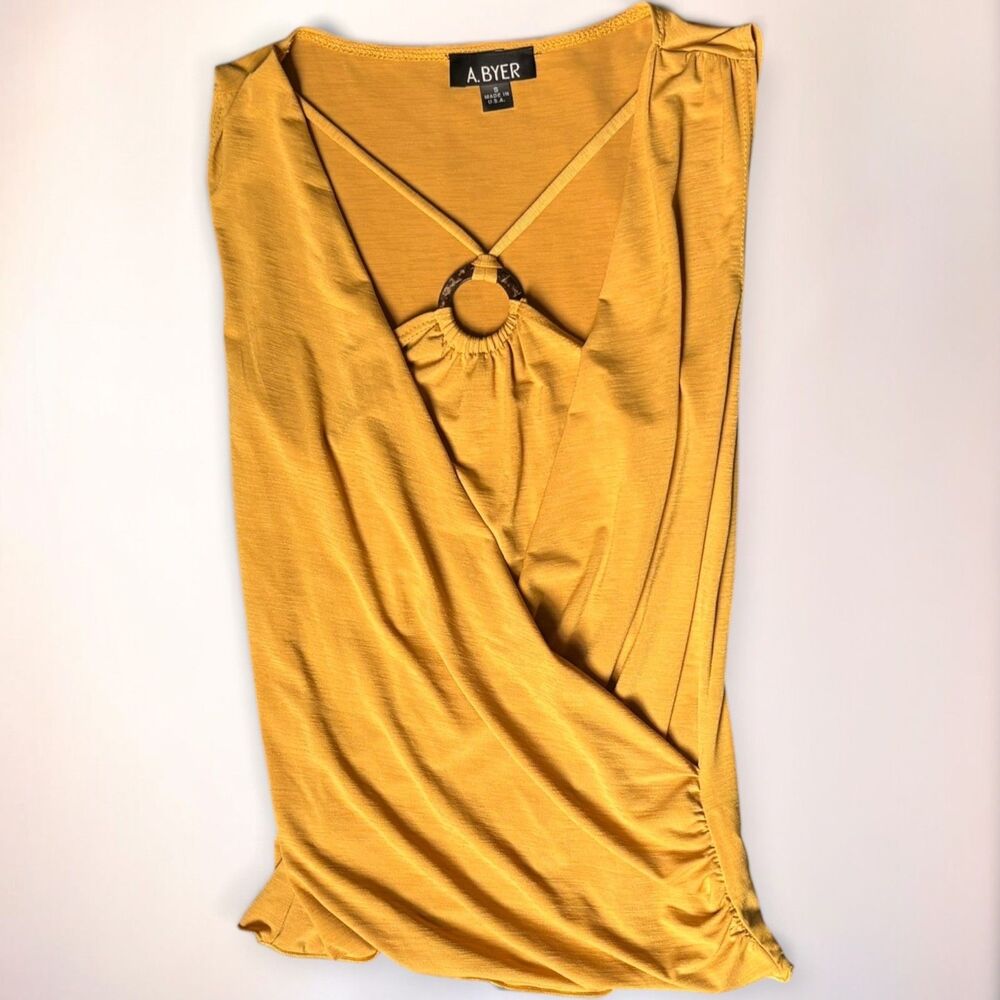 A. Byer Women's Small Mustard Yellow Long Sleeve Ring Detail Ruched Top